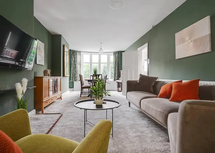 Charming 3Bd Home Didsbury House