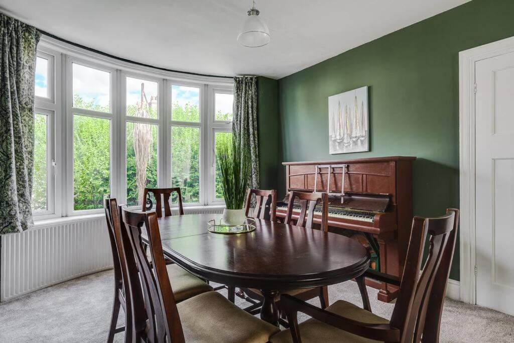 Charming 3bd Didsbury House Apartment *