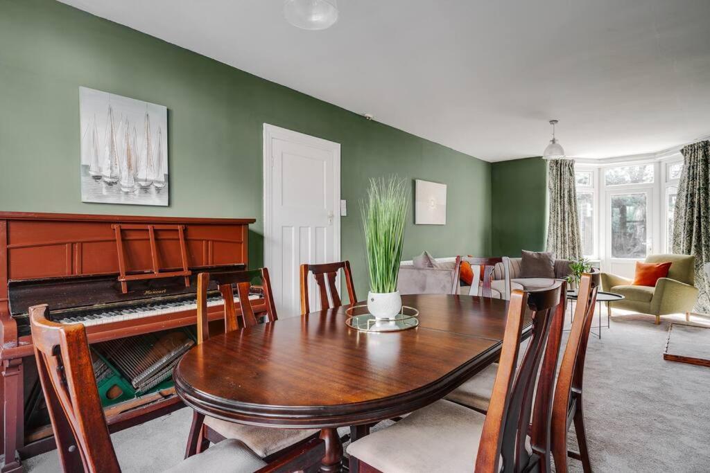 Charming 3bd Didsbury House Apartment