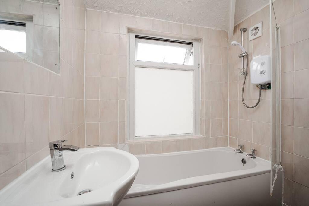 Charming 3bd Didsbury House